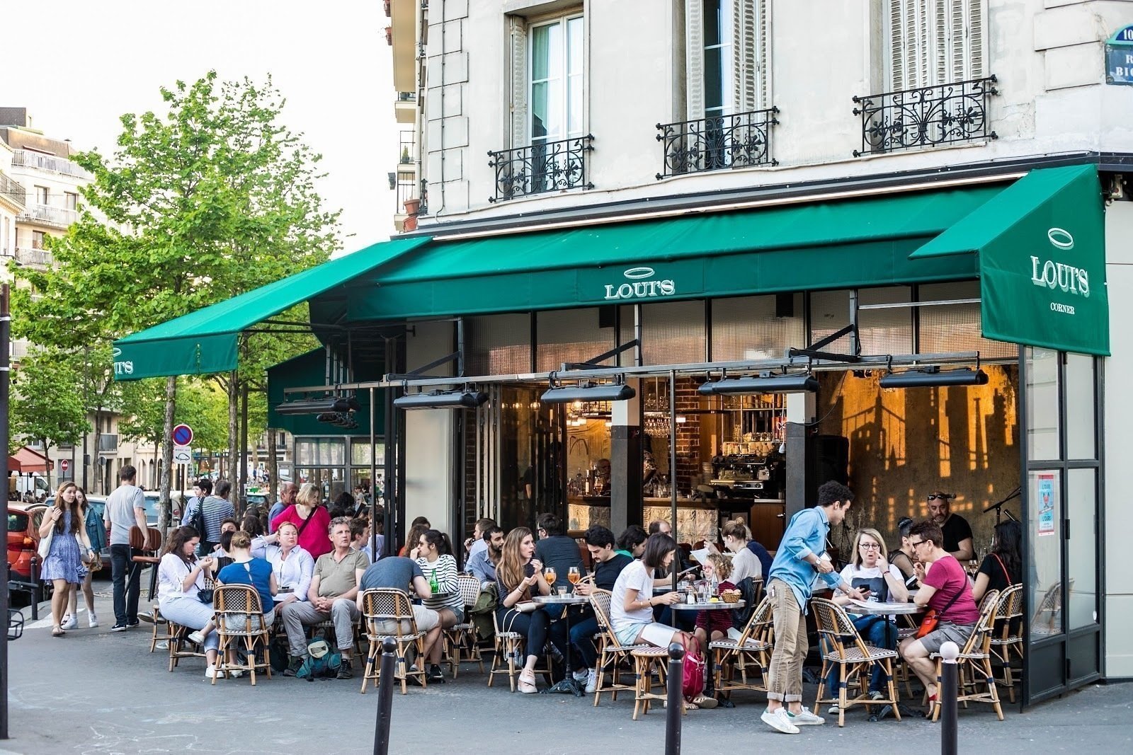 <span class="translation_missing" title="translation missing: en.meta.location_title, location_name: Loui&#39;s Corner, city: Paris">Location Title</span>
