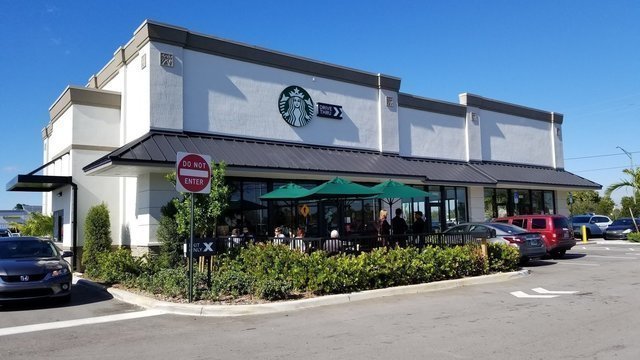 Starbucks @ 2000 N Flamingo Rd