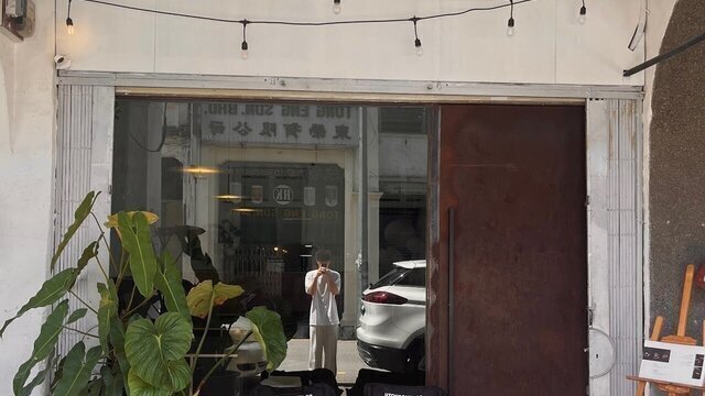 Cups & Co. Cafe