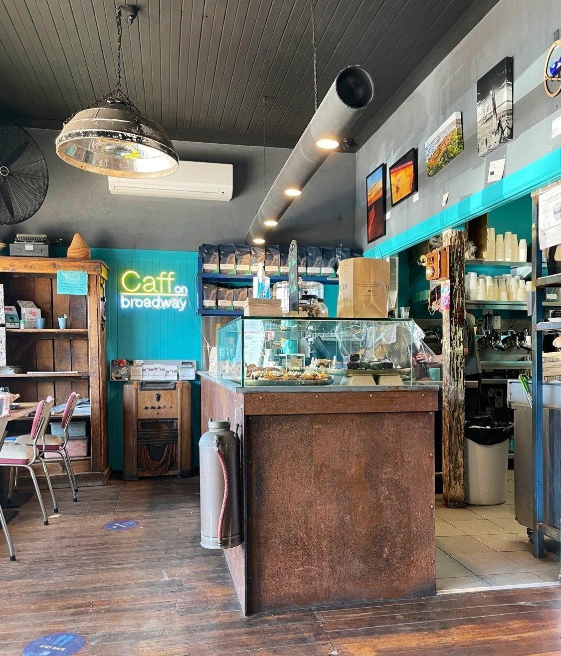 <span class="translation_missing" title="translation missing: en.meta.location_title, location_name: Caff on Broadway, city: Perth">Location Title</span>