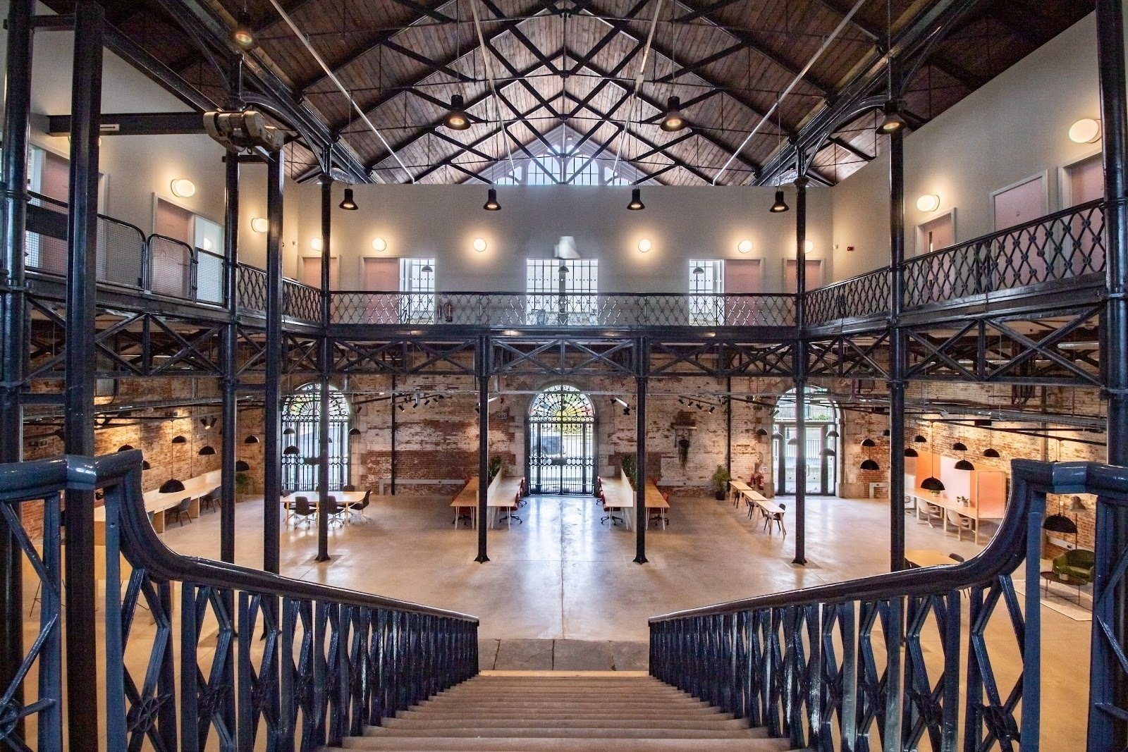 <span class="translation_missing" title="translation missing: en.meta.location_title, location_name: Market Hall, city: Plymouth">Location Title</span>
