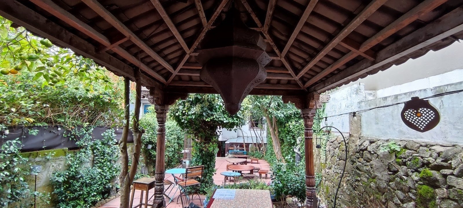 <span class="translation_missing" title="translation missing: en.meta.location_title, location_name: Rota Do Chá, city: Porto">Location Title</span>