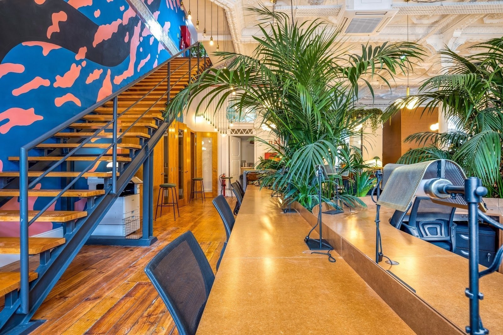 <span class="translation_missing" title="translation missing: en.meta.location_title, location_name: Selina Navis CoWork, city: Porto">Location Title</span>