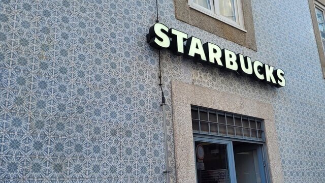 Starbucks @ Rua dos Clérigos 73