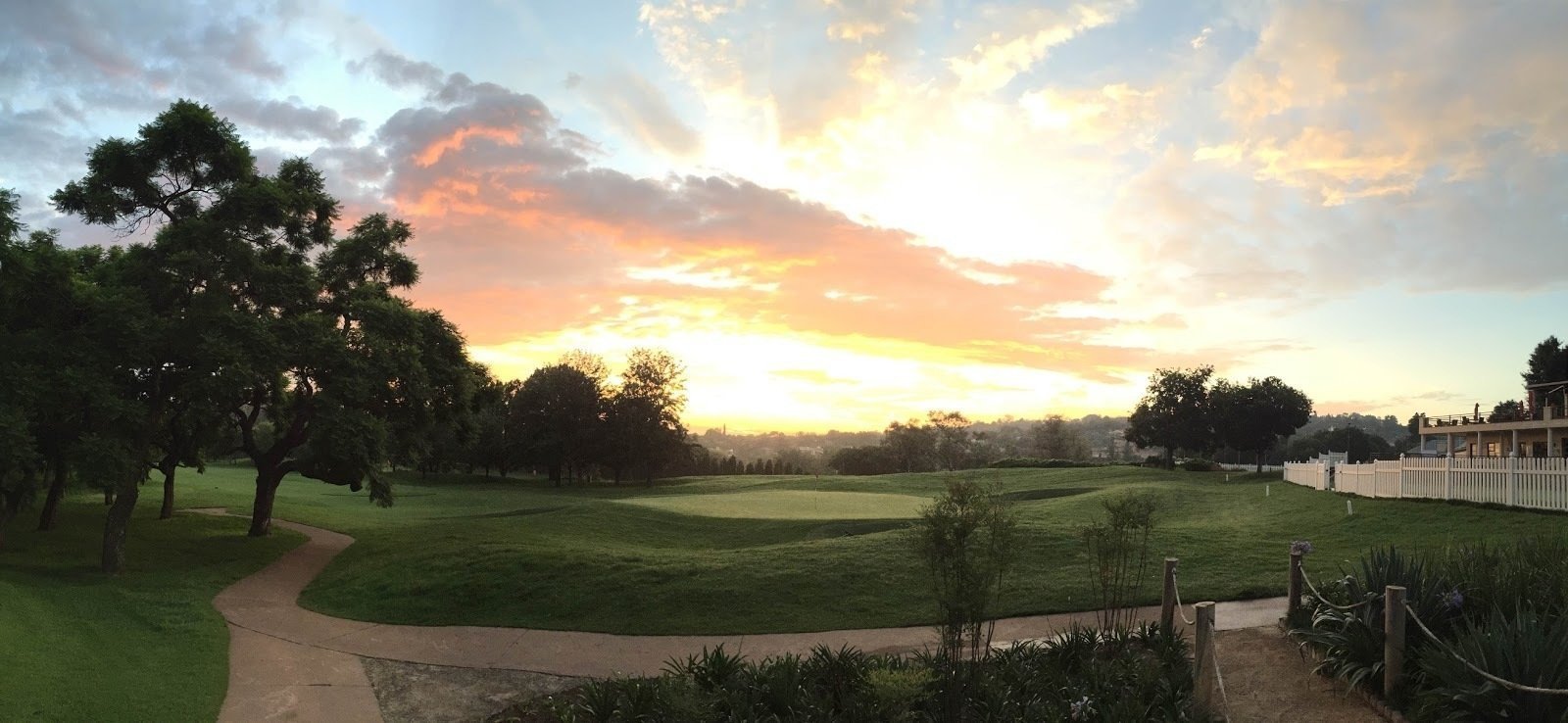 <span class="translation_missing" title="translation missing: en.meta.location_title, location_name: Pretoria Country Club, city: Pretoria">Location Title</span>