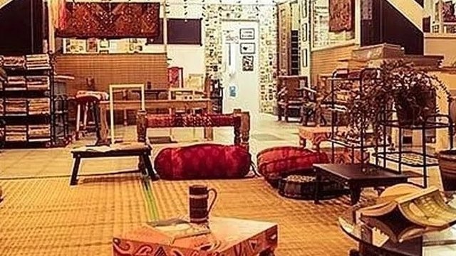 Waari Book Cafe