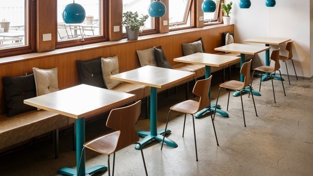 Loft - HI Hostel & Bar
