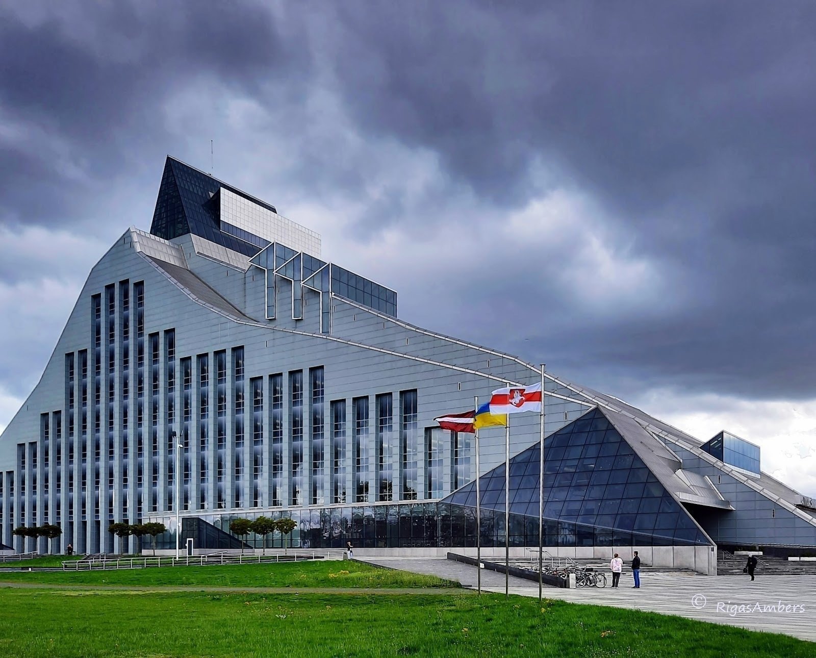 <span class="translation_missing" title="translation missing: en.meta.location_title, location_name: National Library of Latvia, city: Riga">Location Title</span>