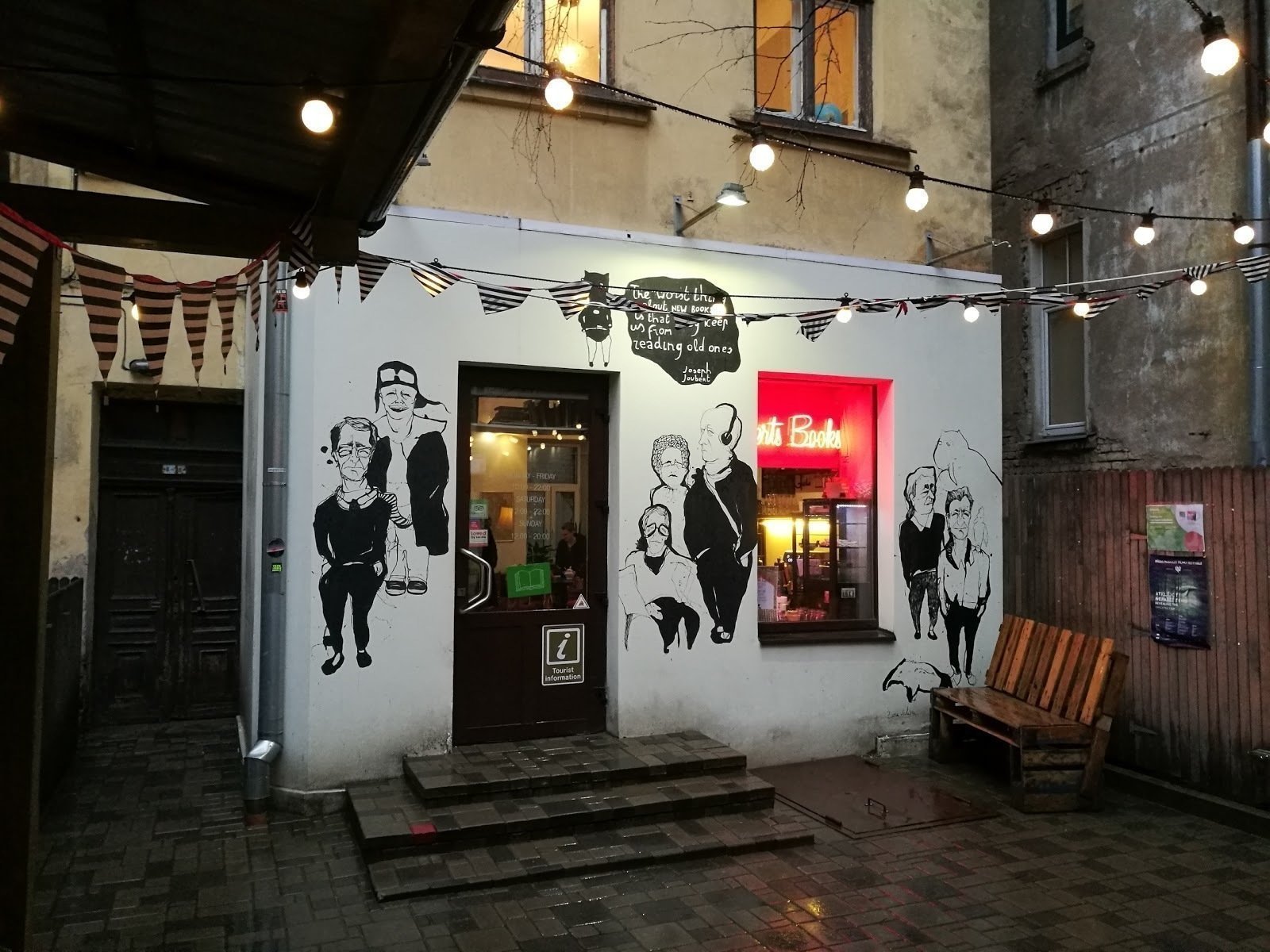 <span class="translation_missing" title="translation missing: en.meta.location_title, location_name: Roberts Books, city: Riga">Location Title</span>