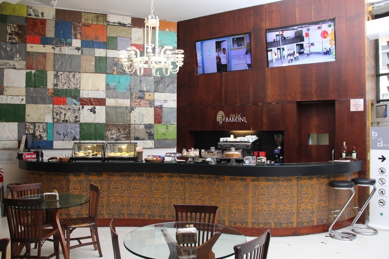 <span class="translation_missing" title="translation missing: en.meta.location_title, location_name: Café Baroni - Oi Futuro Flamengo, city: Rio de Janeiro">Location Title</span>