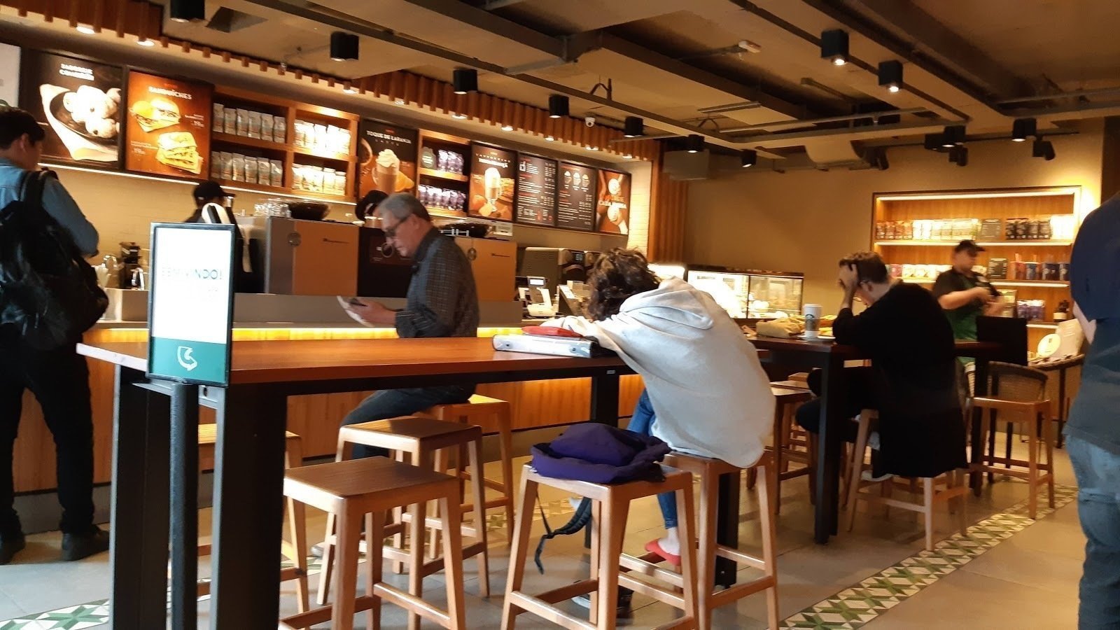 <span class="translation_missing" title="translation missing: en.meta.location_title, location_name: Starbucks - Voluntários da Pátria, city: Rio de Janeiro">Location Title</span>