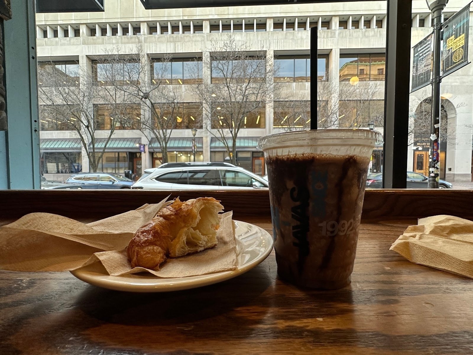 <span class="translation_missing" title="translation missing: en.meta.location_title, location_name: Java&#39;s Cafe, city: Rochester">Location Title</span>