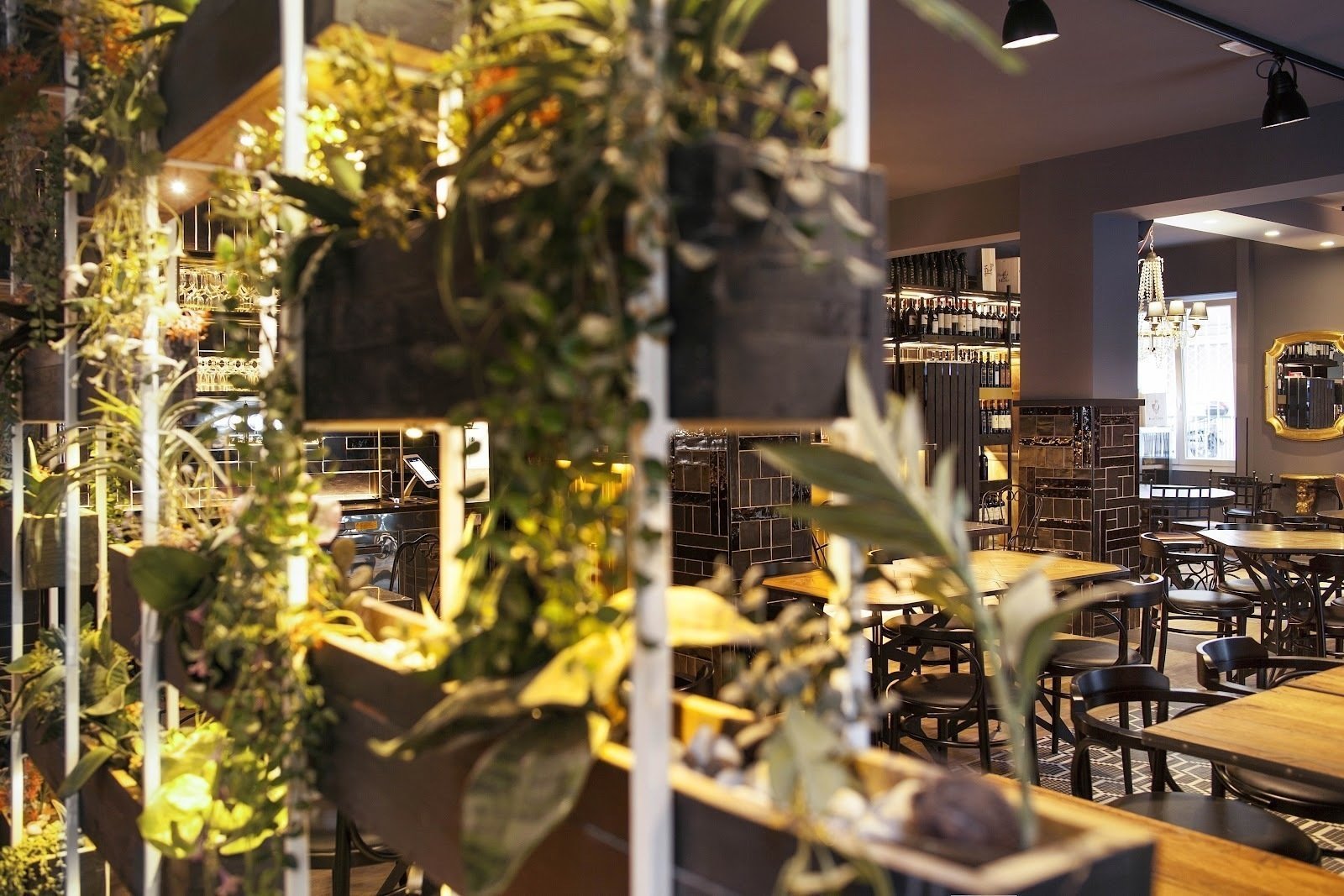 <span class="translation_missing" title="translation missing: en.meta.location_title, location_name: Rosso Eat Drink Stay, city: Rome">Location Title</span>
