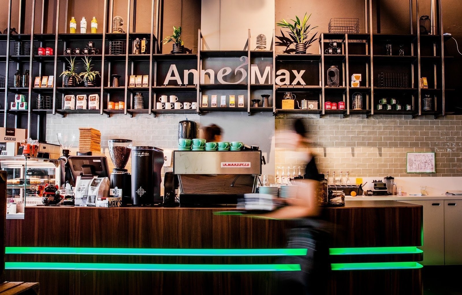<span class="translation_missing" title="translation missing: en.meta.location_title, location_name: Anne&amp;Max Korte Hoog, city: Rotterdam">Location Title</span>