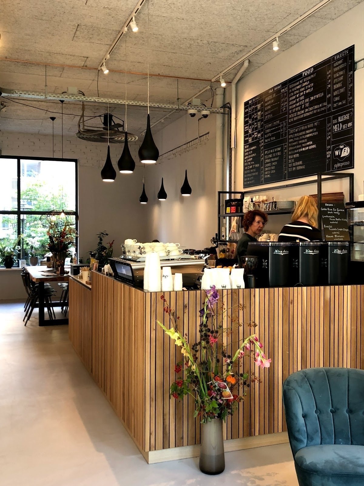 <span class="translation_missing" title="translation missing: en.meta.location_title, location_name: Joy Espresso and More, city: Rotterdam">Location Title</span>