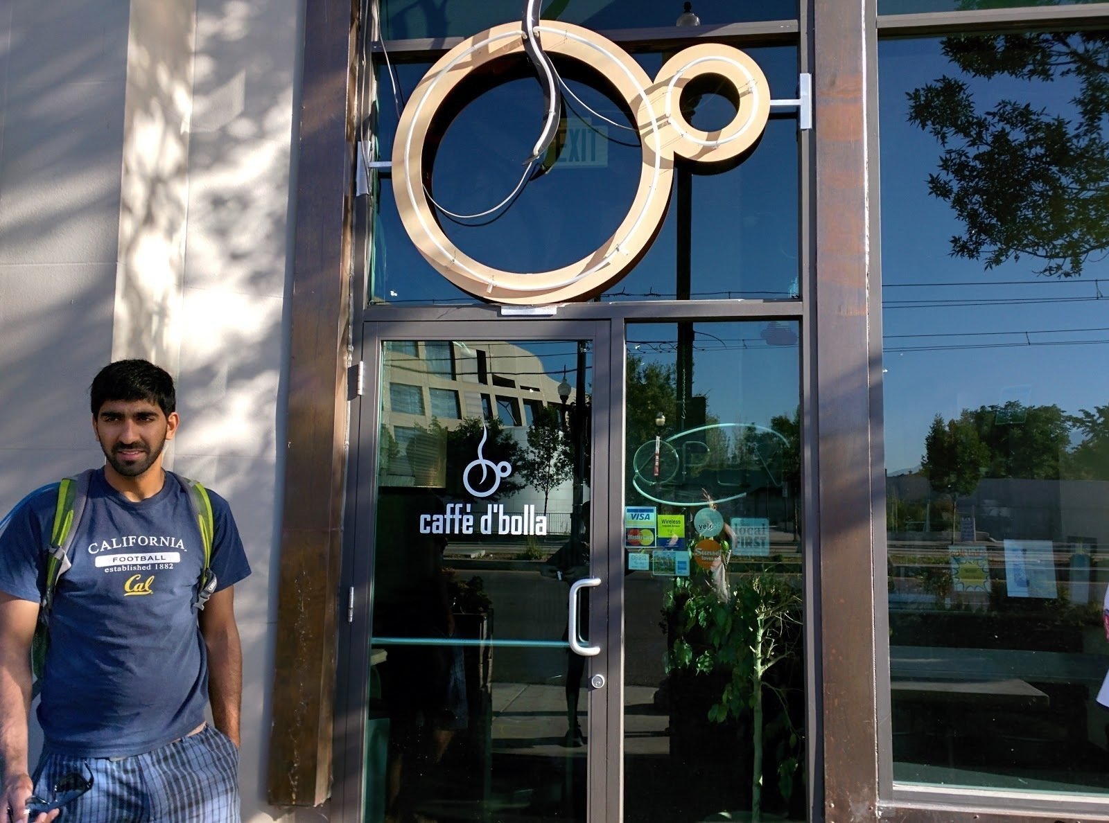 <span class="translation_missing" title="translation missing: en.meta.location_title, location_name: caffe d&#39;bolla, city: Salt Lake City">Location Title</span>