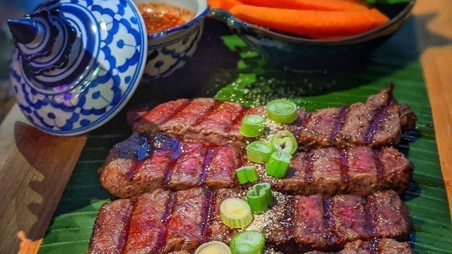 Lao Table
