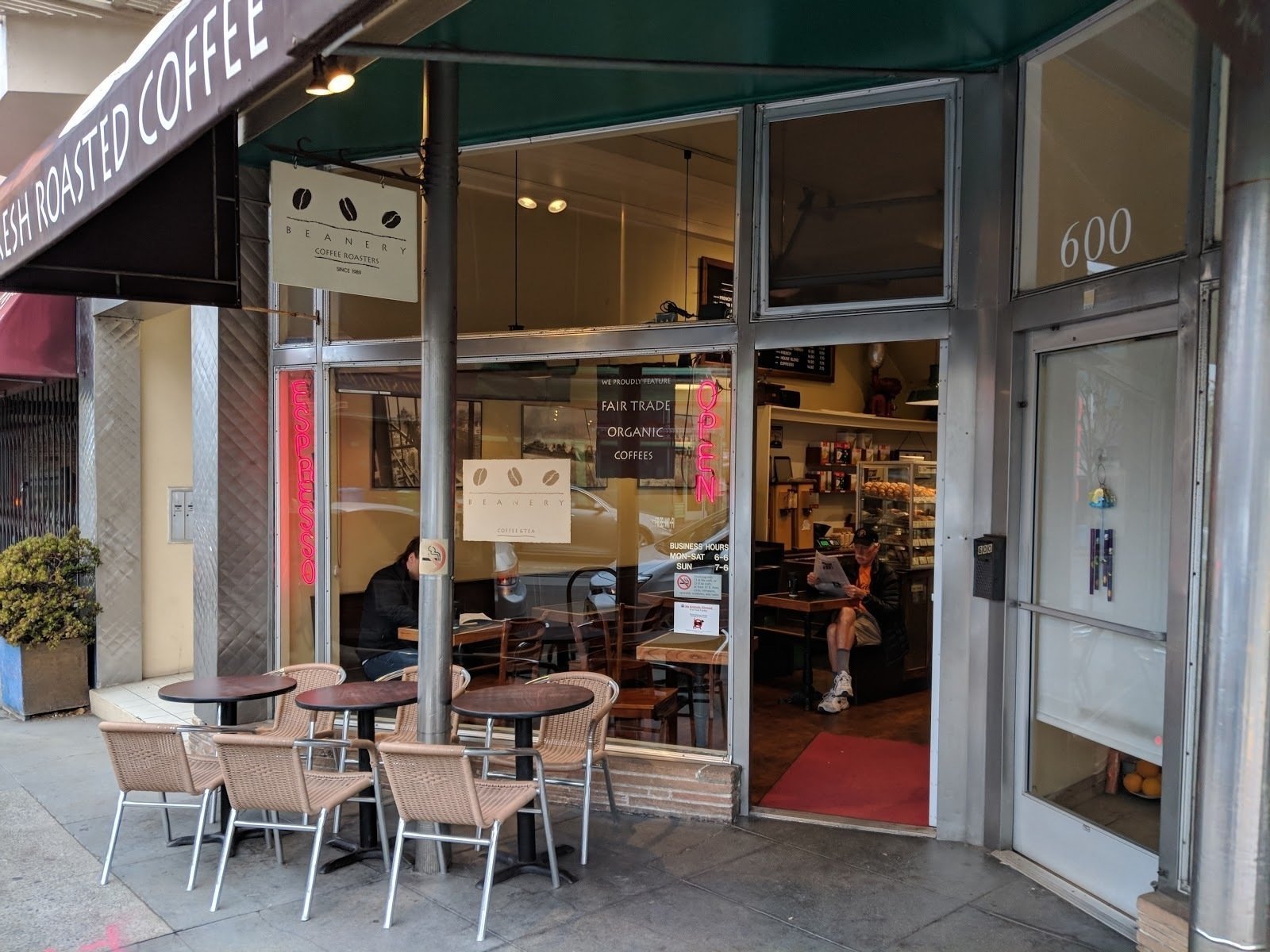 <span class="translation_missing" title="translation missing: en.meta.location_title, location_name: The Beanery, city: San Francisco">Location Title</span>