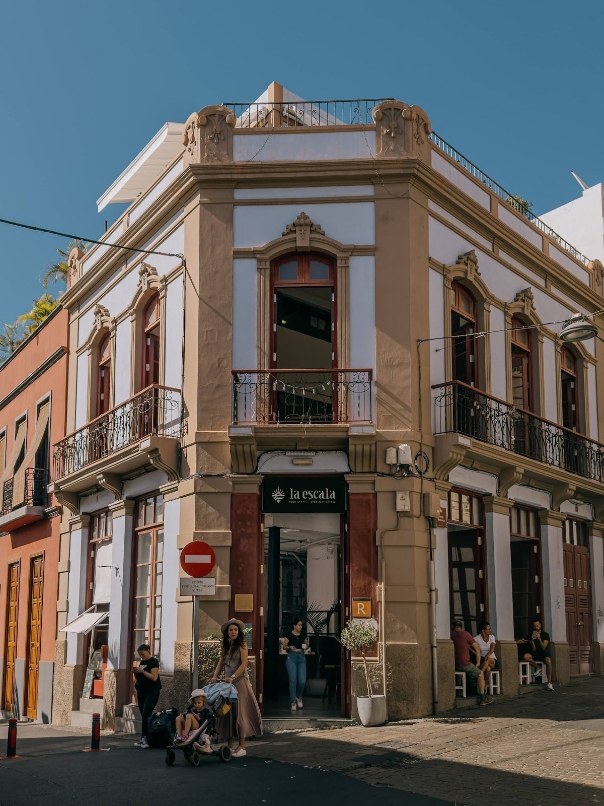<span class="translation_missing" title="translation missing: en.meta.location_title, location_name: La Escala, city: Santa Cruz de Tenerife">Location Title</span>