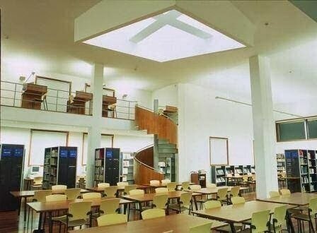 <span class="translation_missing" title="translation missing: en.meta.location_title, location_name: Municipal Library of Santa Maria da Feira, city: Santa Maria da Feira">Location Title</span>
