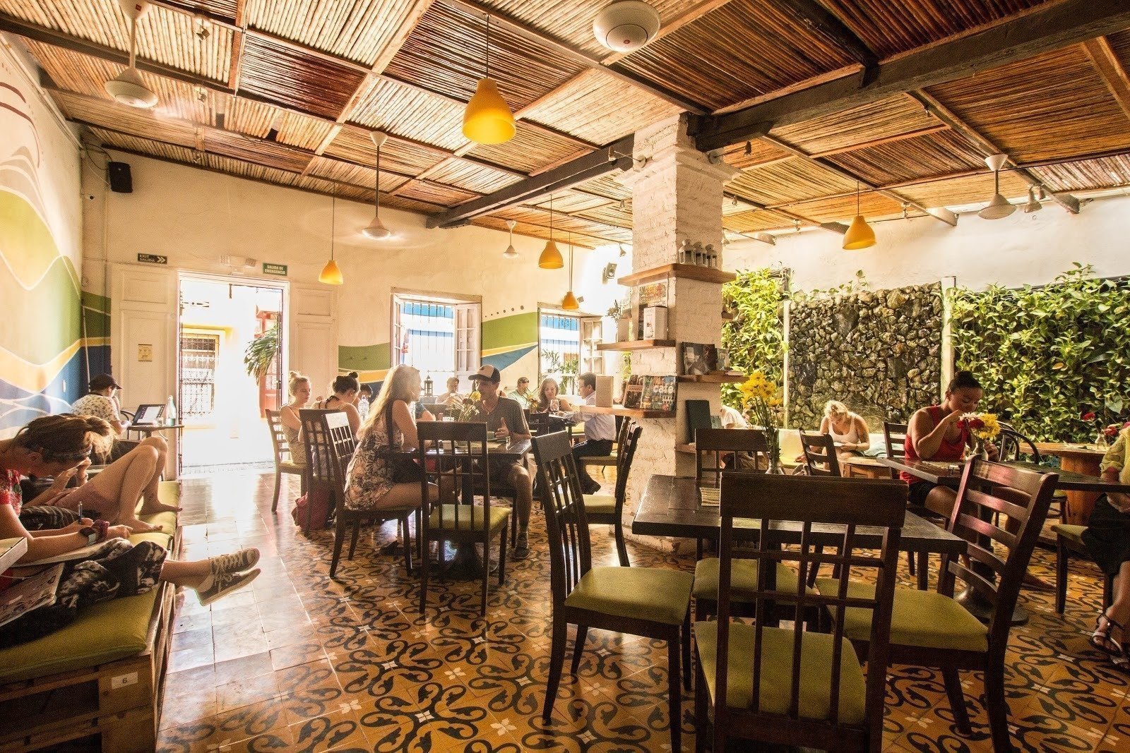 <span class="translation_missing" title="translation missing: en.meta.location_title, location_name: Ikaro Cafe, city: Santa Marta">Location Title</span>