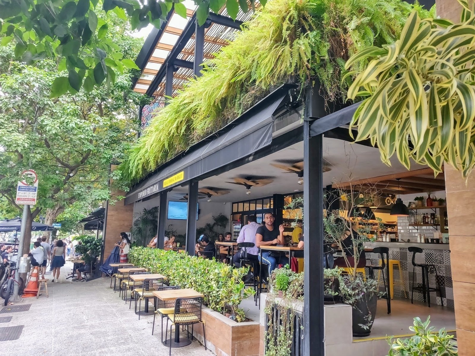 <span class="translation_missing" title="translation missing: en.meta.location_title, location_name: Emporium Frutaria Oscar Freira, city: São Paulo">Location Title</span>