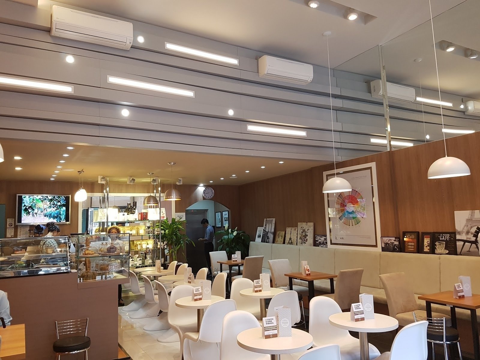 <span class="translation_missing" title="translation missing: en.meta.location_title, location_name: Um Coffee Co. - Júlio Conceição, city: São Paulo">Location Title</span>