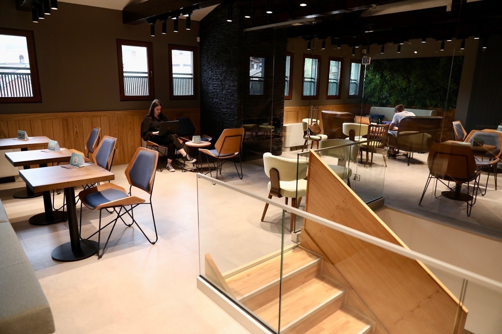 <span class="translation_missing" title="translation missing: en.meta.location_title, location_name: Caribou Coffee @ Baščaršija, city: Sarajevo">Location Title</span>