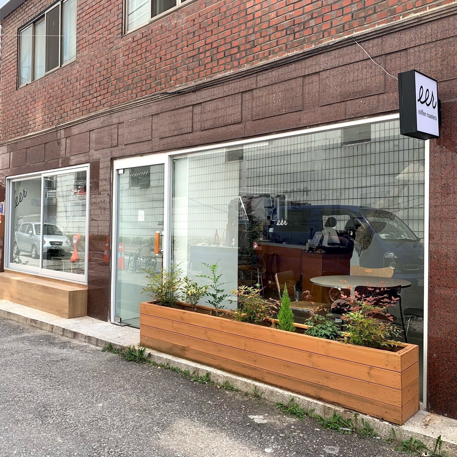 <span class="translation_missing" title="translation missing: en.meta.location_title, location_name: eer, city: Seoul">Location Title</span>