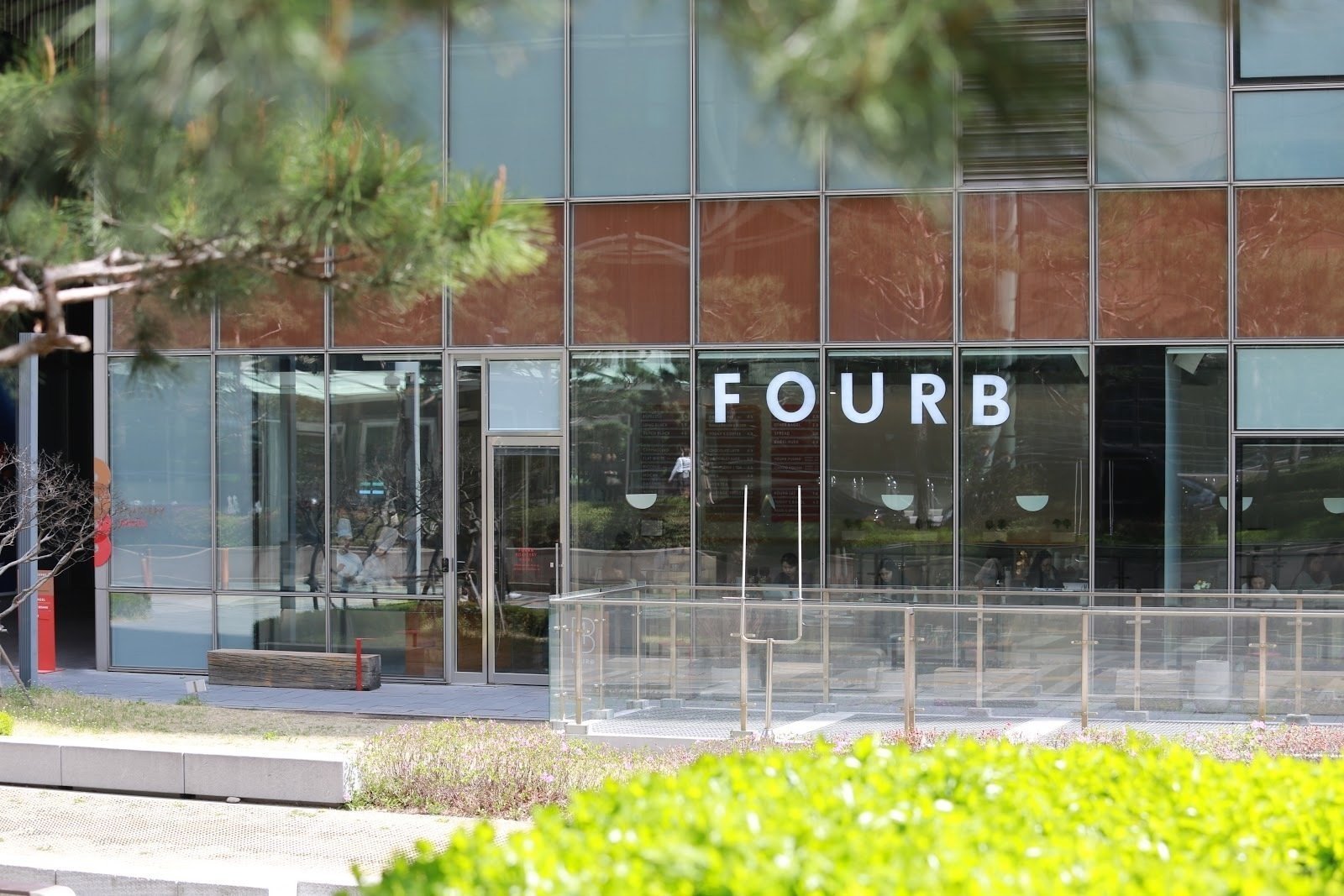 <span class="translation_missing" title="translation missing: en.meta.location_title, location_name: FourB @ Gwanghwamun, city: Seoul">Location Title</span>