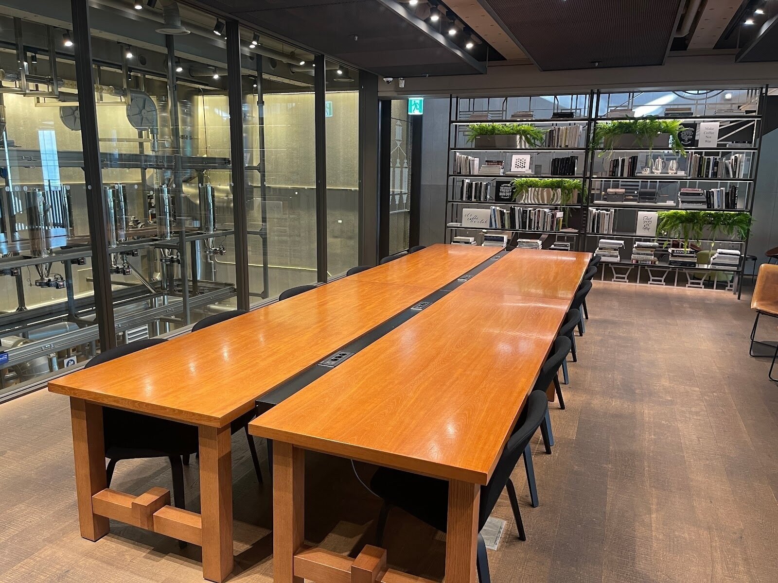 <span class="translation_missing" title="translation missing: en.meta.location_title, location_name: Maxim Plant, city: Seoul">Location Title</span>