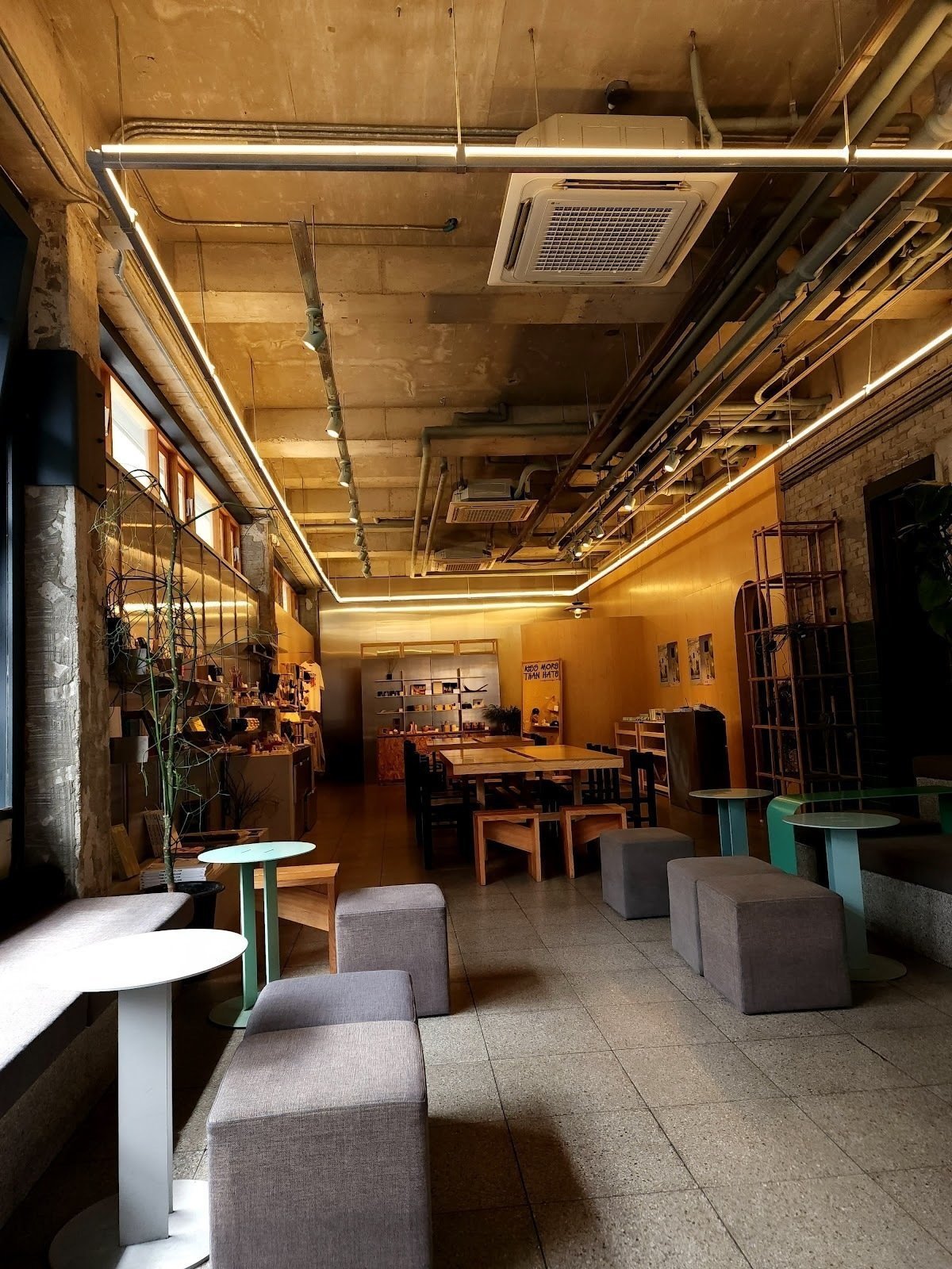 <span class="translation_missing" title="translation missing: en.meta.location_title, location_name: mtl hannam | 엠티엘 한남, city: Seoul">Location Title</span>