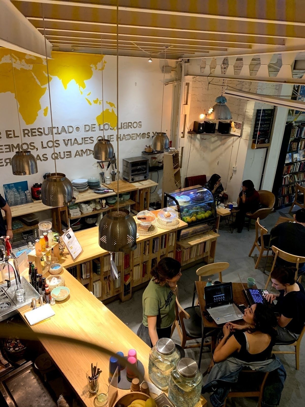 <span class="translation_missing" title="translation missing: en.meta.location_title, location_name: Caótica, city: Seville">Location Title</span>