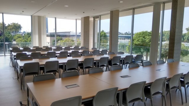 Felipe González Márquez Library