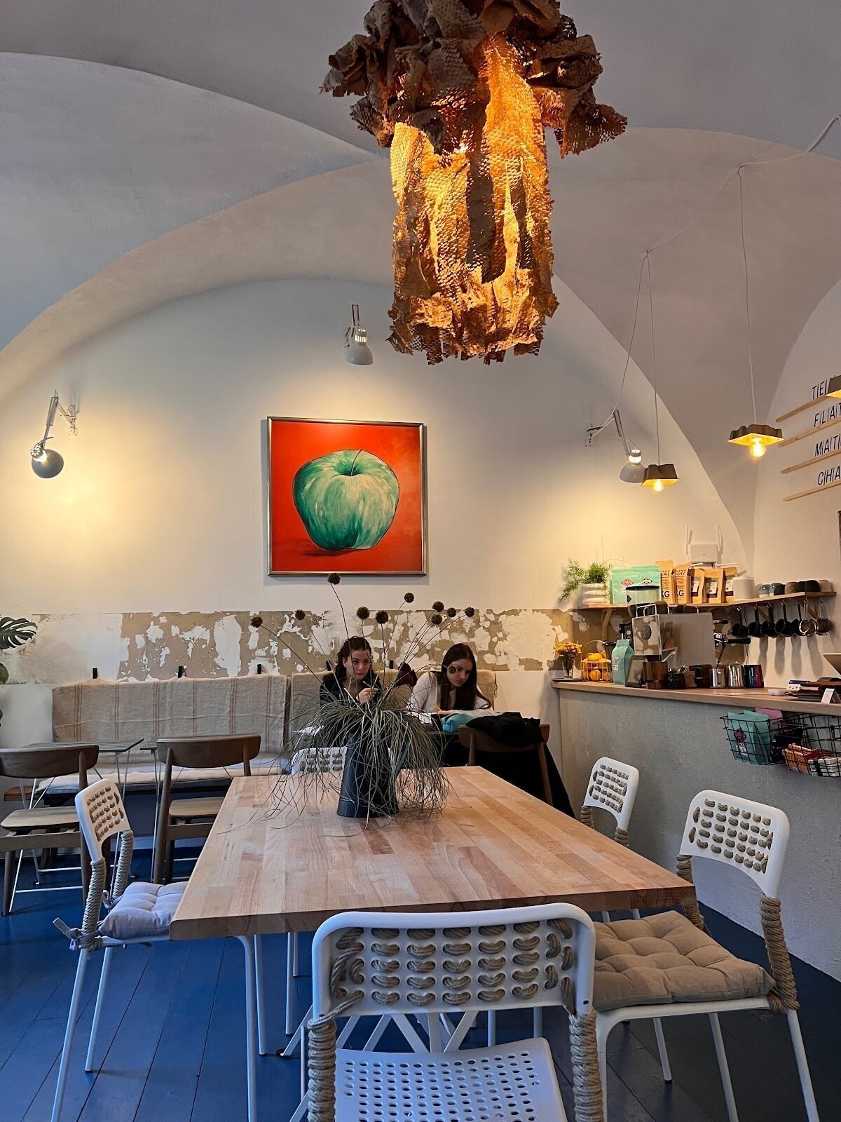 <span class="translation_missing" title="translation missing: en.meta.location_title, location_name: DELI n°11, city: Sibiu">Location Title</span>