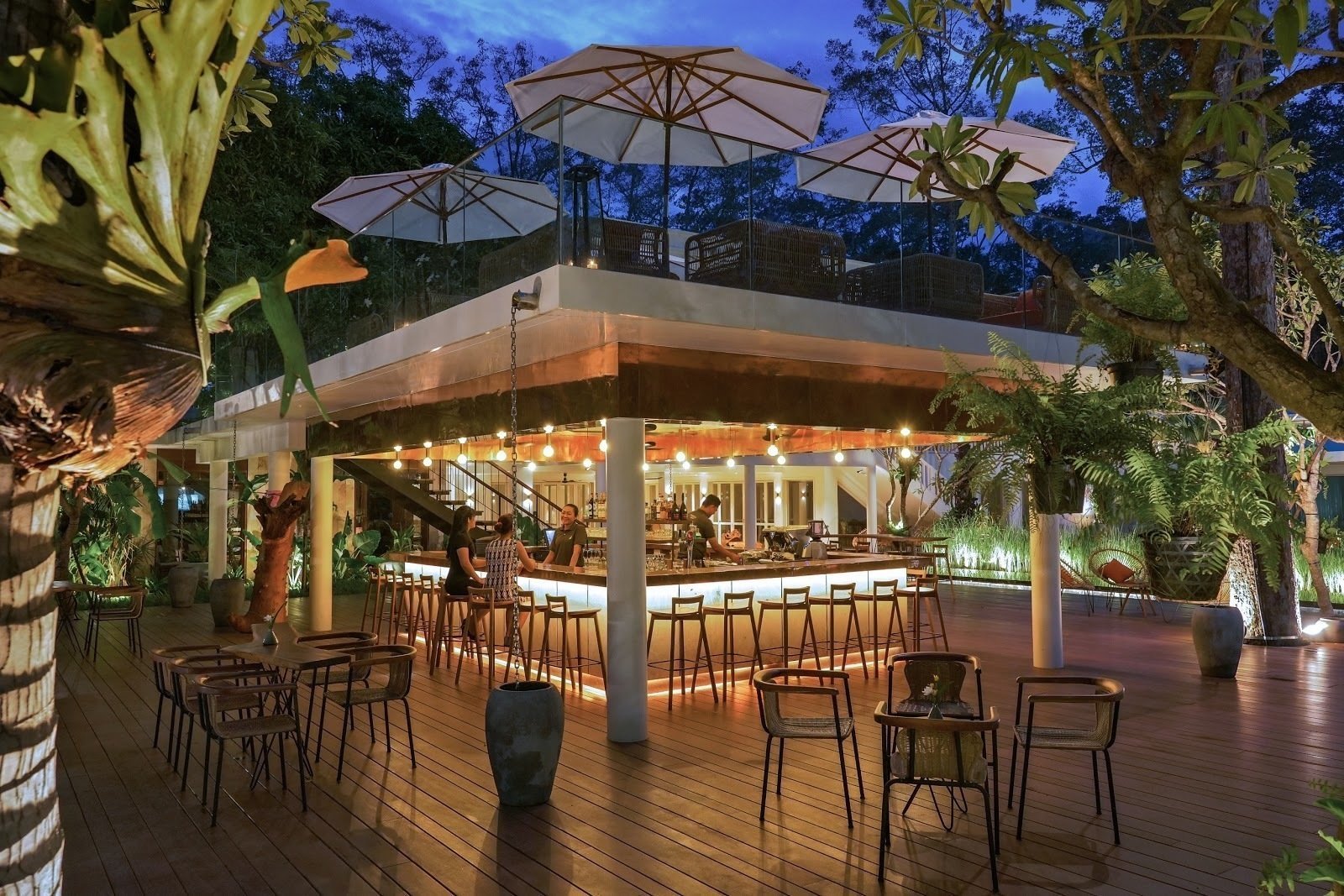 <span class="translation_missing" title="translation missing: en.meta.location_title, location_name: Scribe Bar @ FCC Angkor By Avani, city: Siem Reap">Location Title</span>