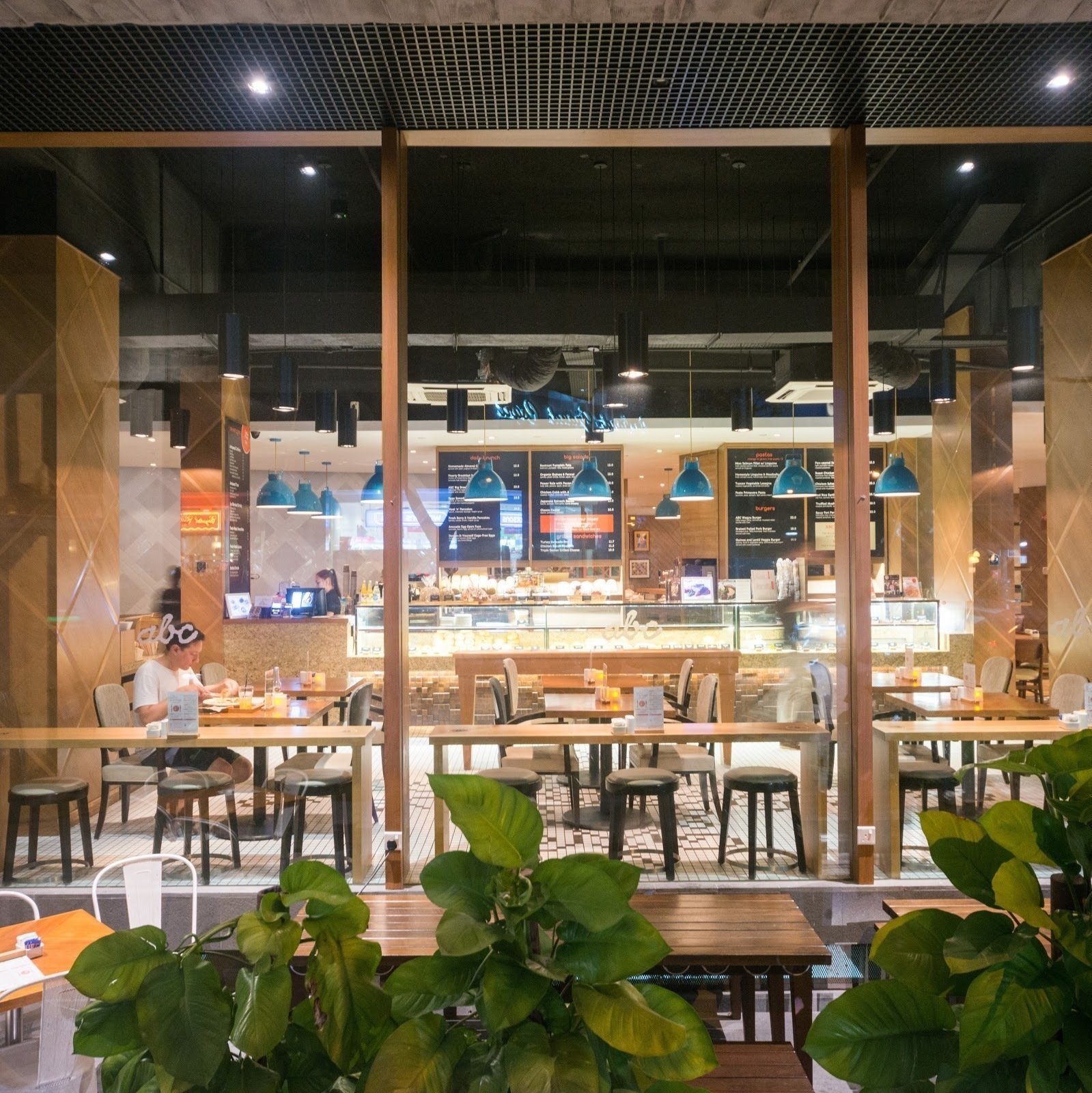 <span class="translation_missing" title="translation missing: en.meta.location_title, location_name: Artisan Boulangerie Co @ 118 Killiney, city: Singapore">Location Title</span>