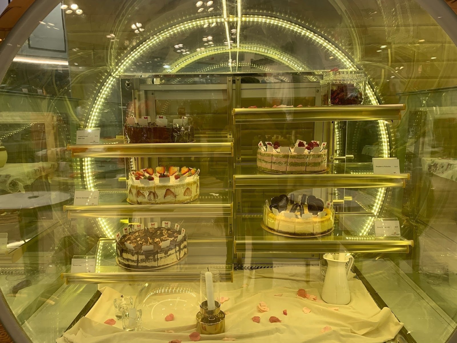 <span class="translation_missing" title="translation missing: en.meta.location_title, location_name: Cafe de Muse - The Restaurant, city: Singapore">Location Title</span>
