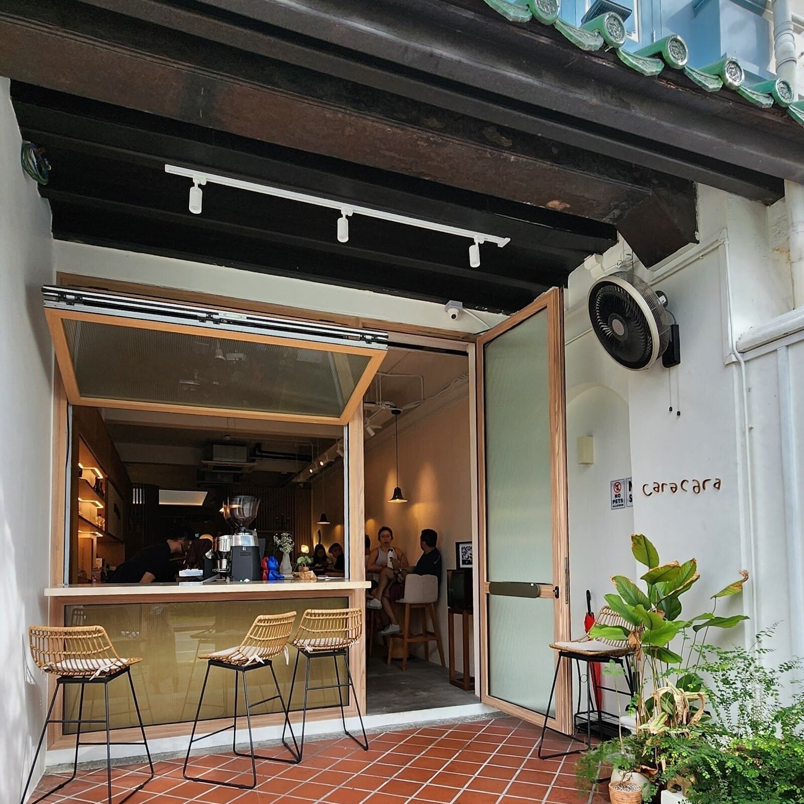 <span class="translation_missing" title="translation missing: en.meta.location_title, location_name: Caracara, city: Singapore">Location Title</span>