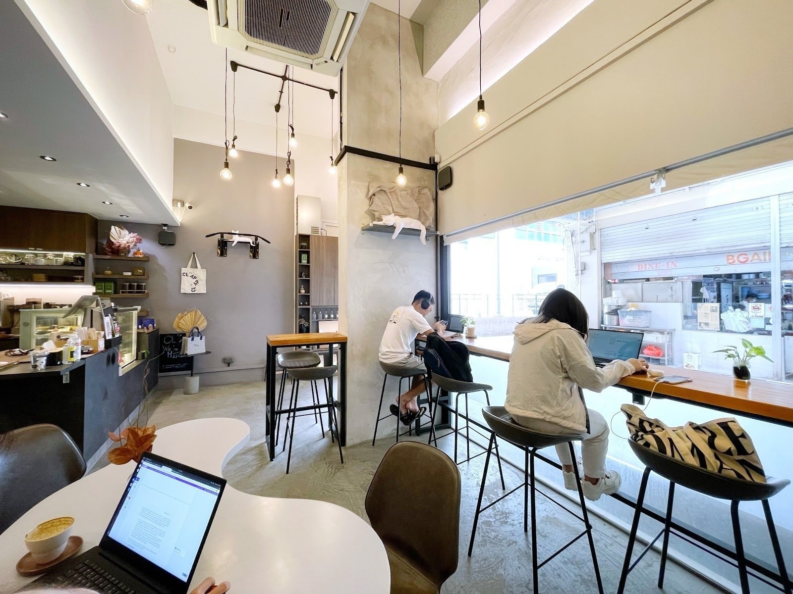 <span class="translation_missing" title="translation missing: en.meta.location_title, location_name: Clap Cafe, city: Singapore">Location Title</span>
