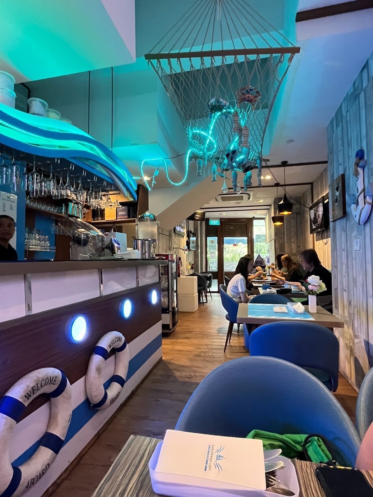 <span class="translation_missing" title="translation missing: en.meta.location_title, location_name: EagleWings Loft, city: Singapore">Location Title</span>