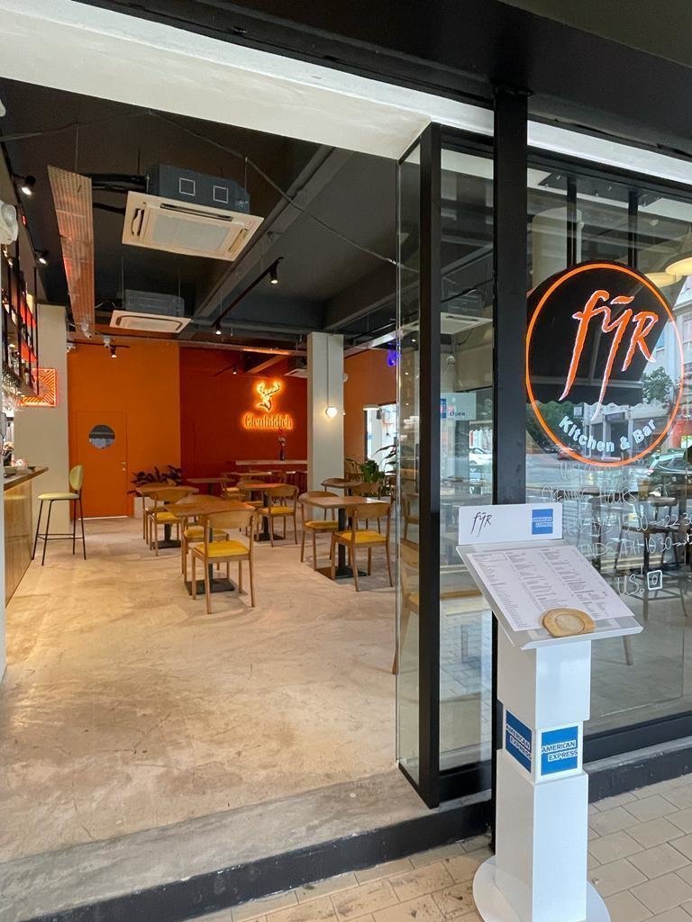 <span class="translation_missing" title="translation missing: en.meta.location_title, location_name: fȳr @ Jalan Besar, city: Singapore">Location Title</span>
