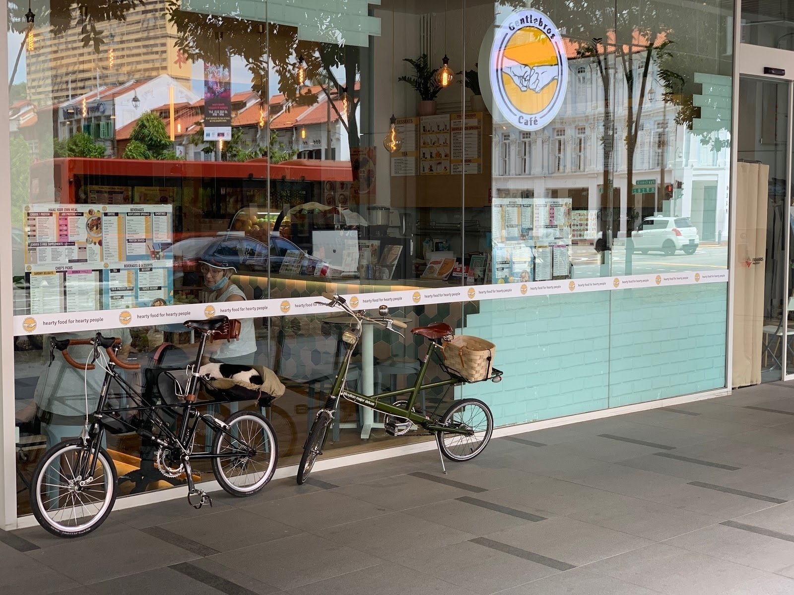 <span class="translation_missing" title="translation missing: en.meta.location_title, location_name: Gentlebros Cafe, city: Singapore">Location Title</span>