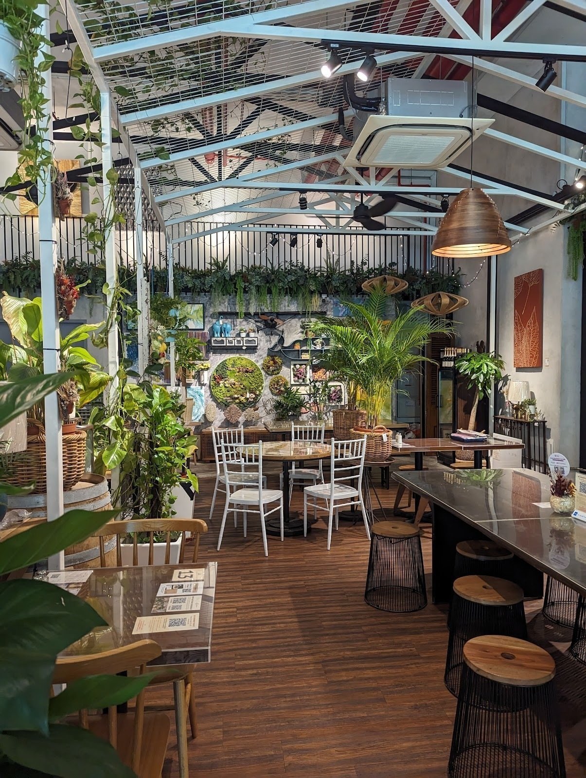 <span class="translation_missing" title="translation missing: en.meta.location_title, location_name: Knots Cafe &amp; Living (Pasir Panjang), city: Singapore">Location Title</span>