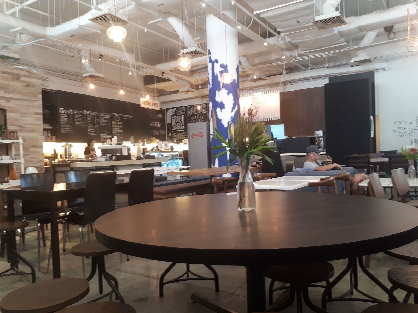<span class="translation_missing" title="translation missing: en.meta.location_title, location_name: Lowercase, city: Singapore">Location Title</span>