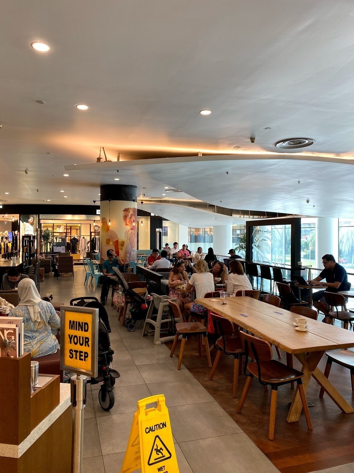 <span class="translation_missing" title="translation missing: en.meta.location_title, location_name: The Coffee Bean and Tea Leaf @ VivoCity, city: Singapore">Location Title</span>
