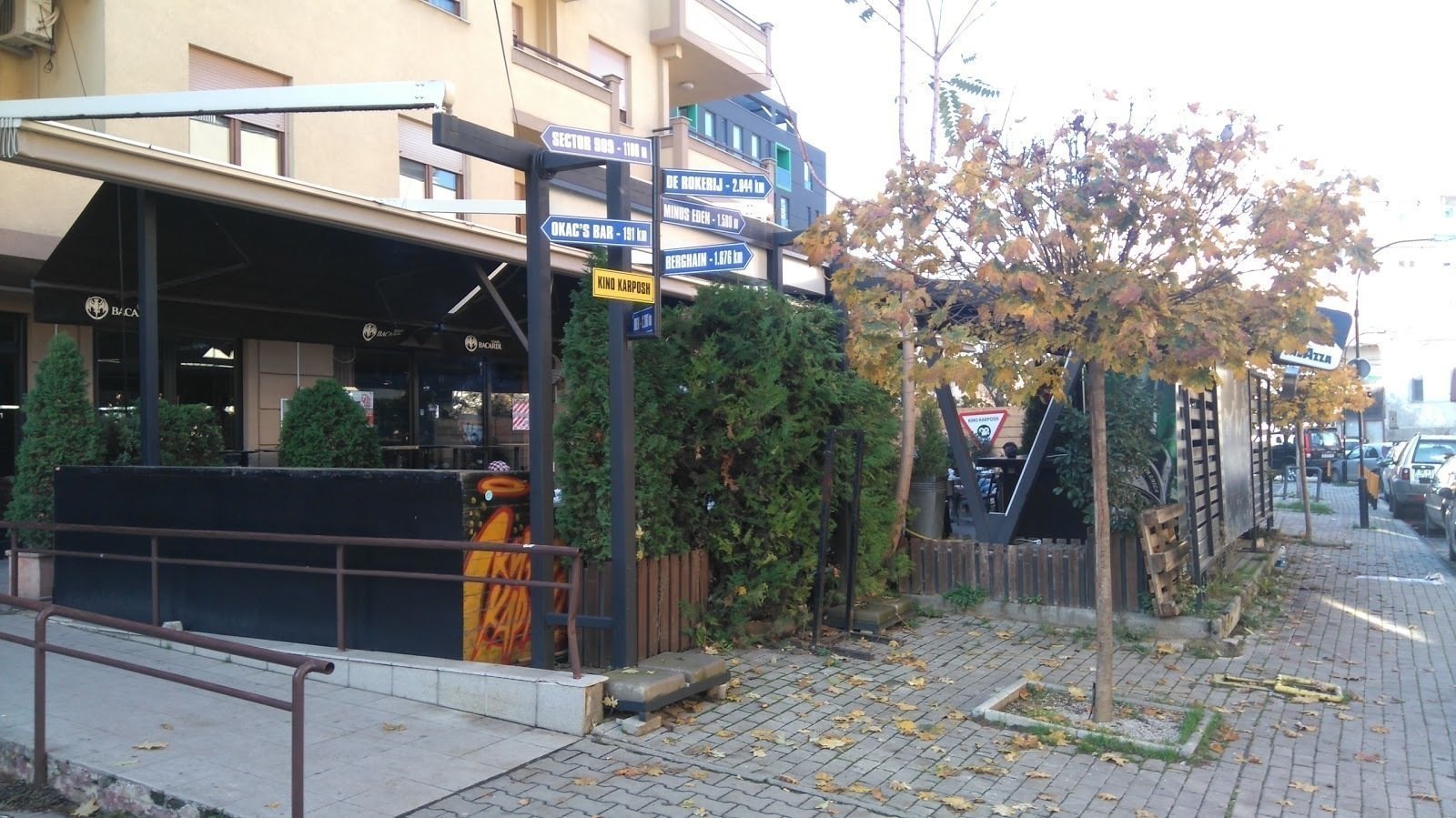 <span class="translation_missing" title="translation missing: en.meta.location_title, location_name: Kino Karposh, city: Skopje">Location Title</span>