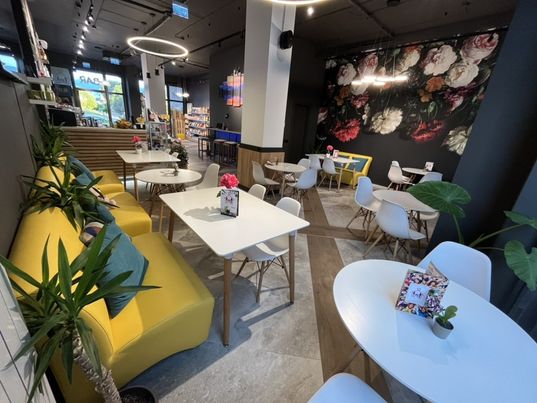 <span class="translation_missing" title="translation missing: en.meta.location_title, location_name: Бар Щастливи Заедно Bar Happy Together, city: Sofia">Location Title</span>
