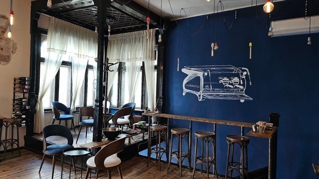 Cafe Local 38