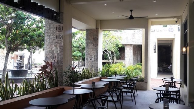 Starbucks @ Garuda Wisnu Kencana
